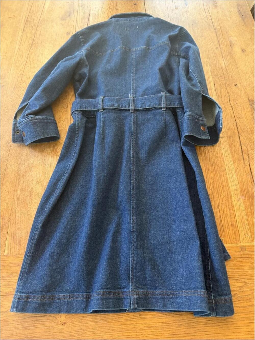 Women’s Loft Denim Belted snap Long Sleeve Dress. Size 4 - Picture 6 of 6